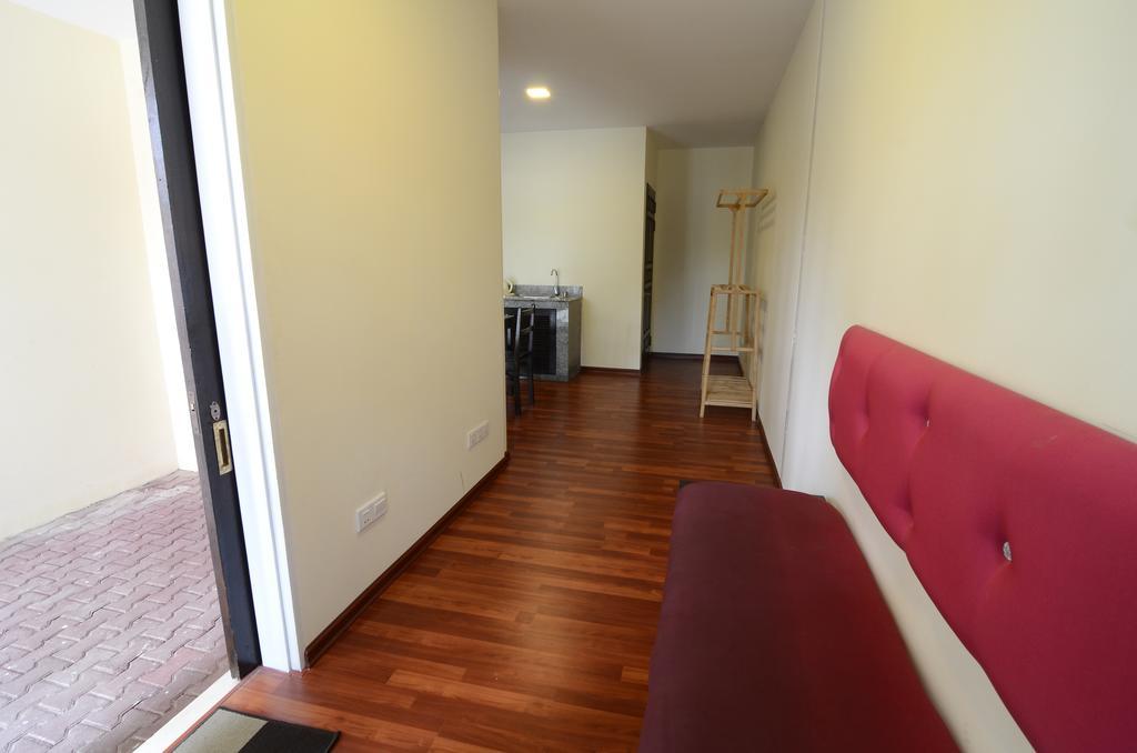 Vista Residence Yangon Bagian luar foto