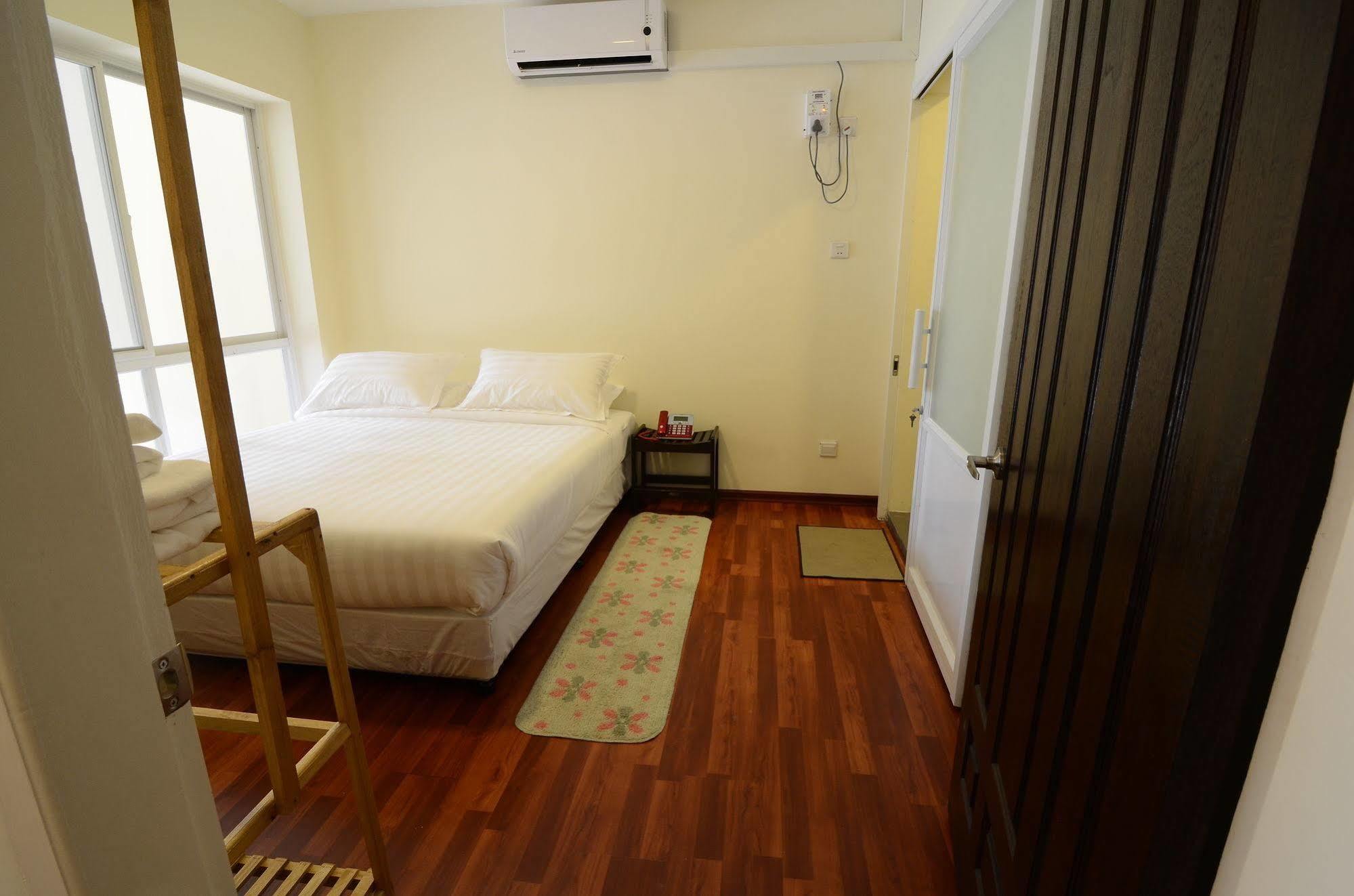 Vista Residence Yangon Bagian luar foto