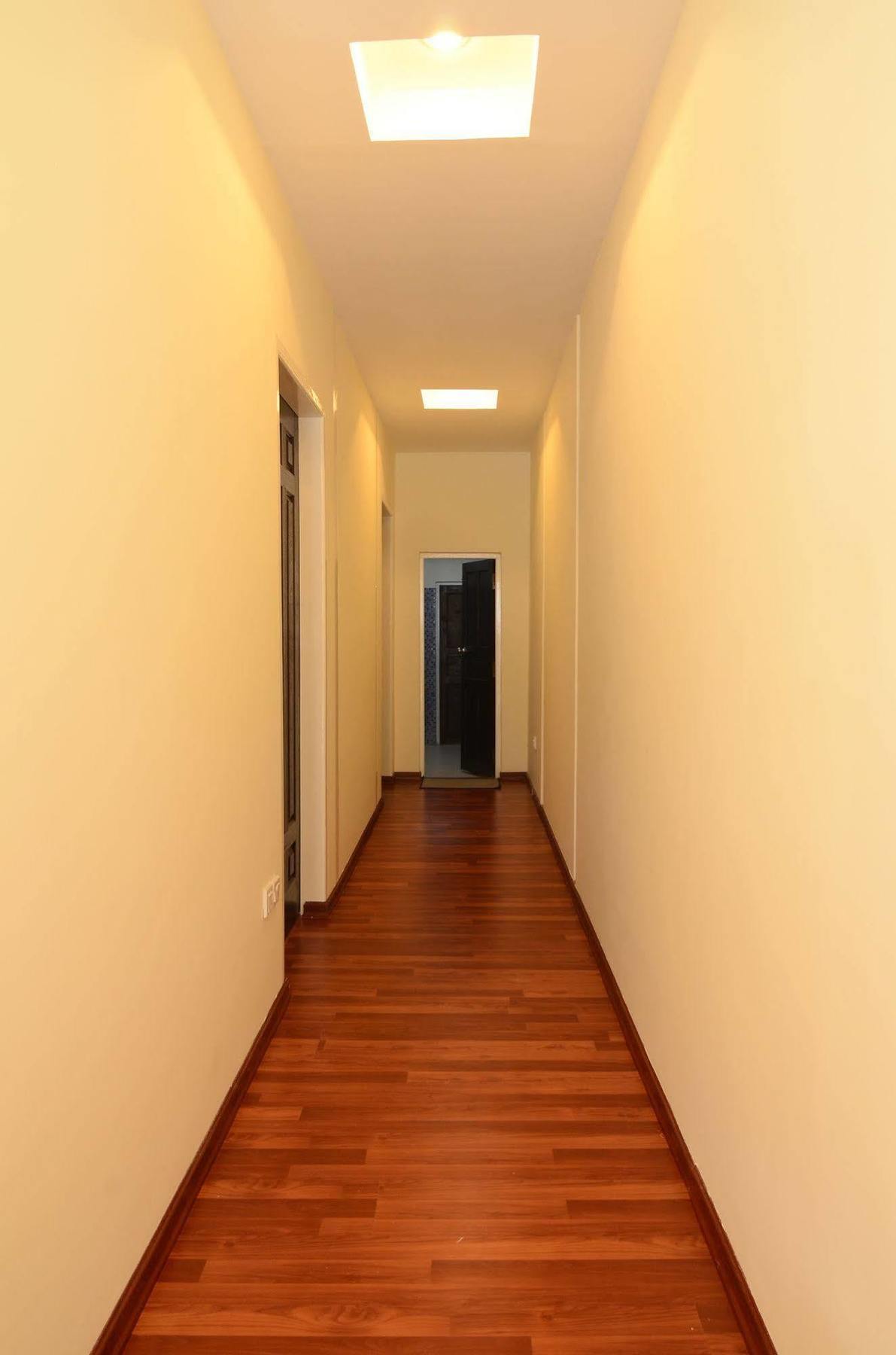 Vista Residence Yangon Bagian luar foto